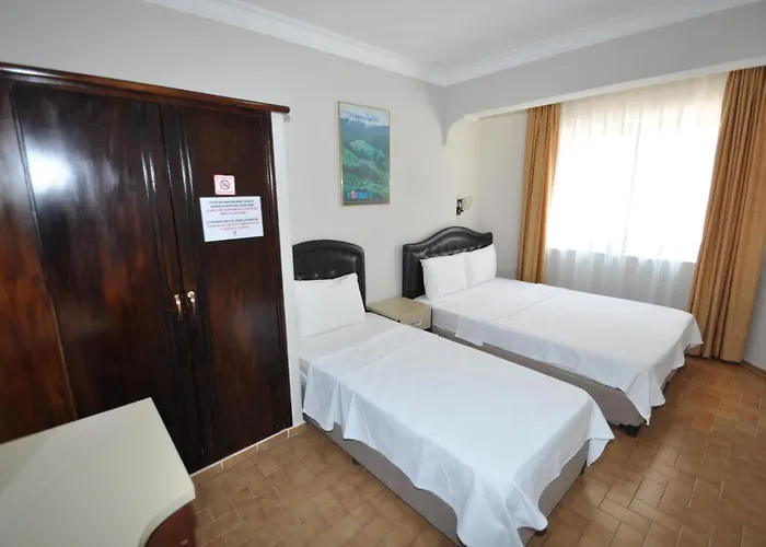 Apart Otel Defne & Zevkim Marmaris