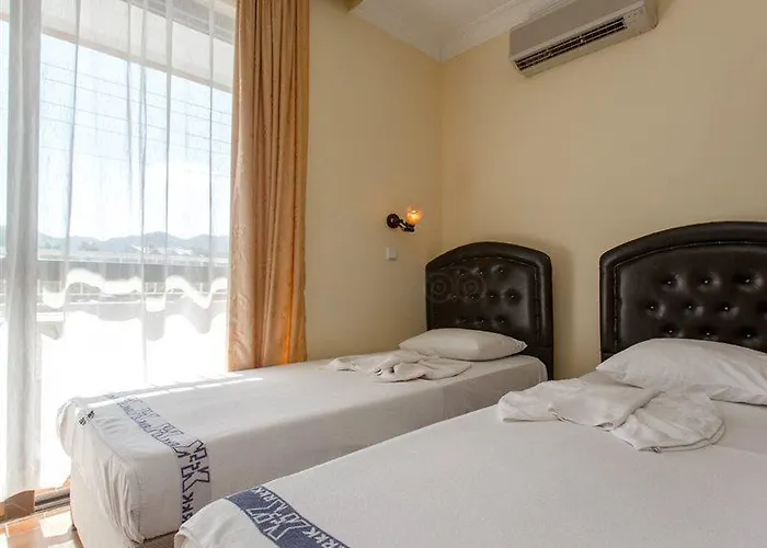 Defne & Zevkim Apart Otel