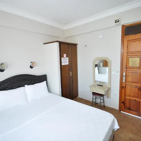 德凡泽威凯幕公寓式酒店 2*