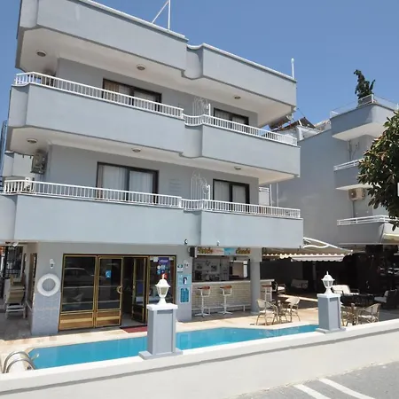 德凡泽威凯幕公寓式酒店 2*