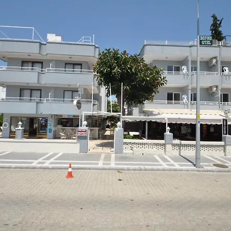 德凡泽威凯幕公寓式酒店 2*