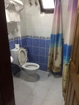 德凡泽威凯幕公寓式酒店 2* 马尔马里斯