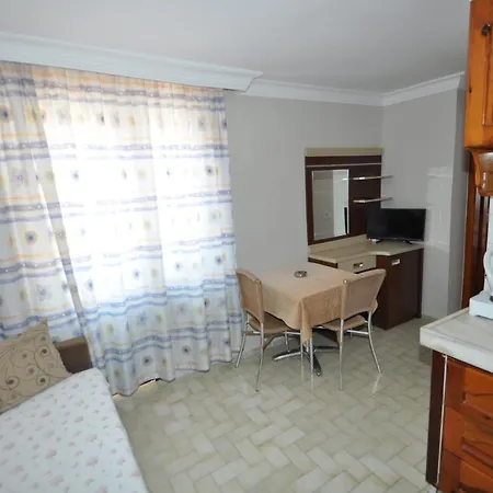 Defne & Zevkim Apart Otel Marmaris