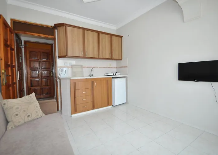 Defne & Zevkim 2* 말마리스