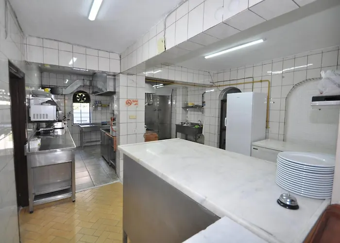 Defne & Zevkim Мармарис