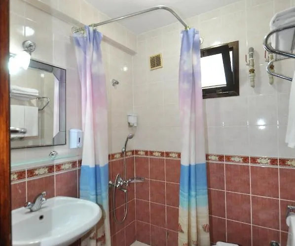 Defne & Zevkim Apart Otel