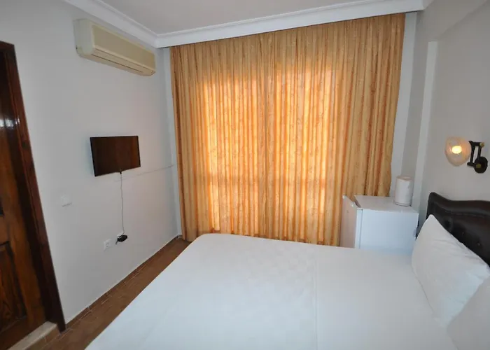 Defne & Zevkim 2* מרמריס